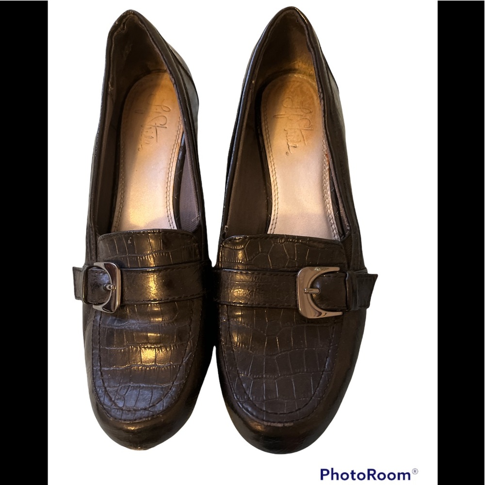 Anne Klein I flex black crocodile patent leather flat